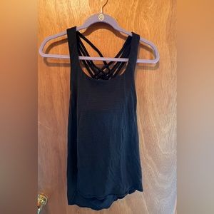 EUC lululemon free to be wild tank Sz 6